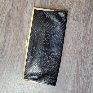 Hobo International Black & Gold Snakeskin Python Slim Clutch Bag Purse Evening